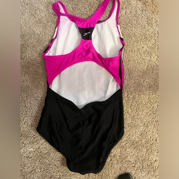 Speedo Swim. Girls 10/12 - Picture 1 of 2